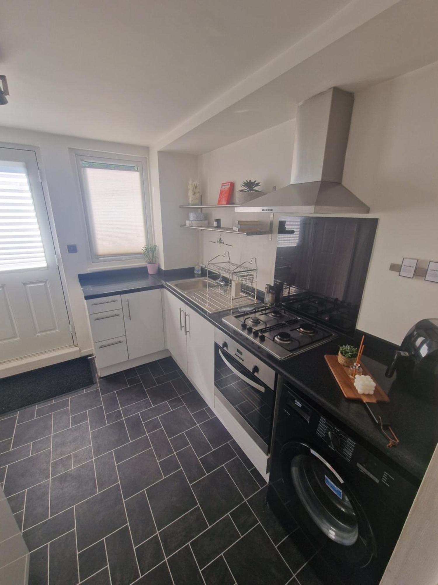 Stylish & Modern 2 Bed House With Free Parking Leeds Apartment Leeds  Exterior foto